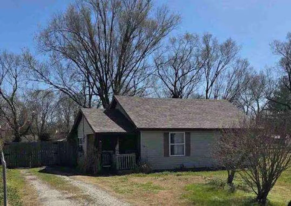 1904 N Lone Pine Ave Springfield, MO 65803, Greene County