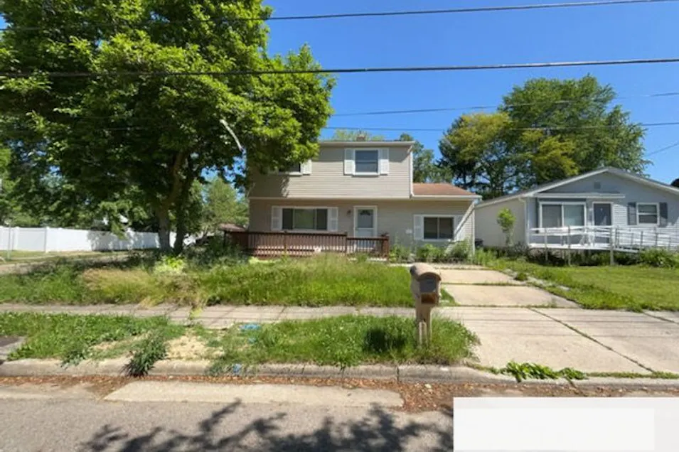 983 Jean Ave Akron, OH 44310, Summit County