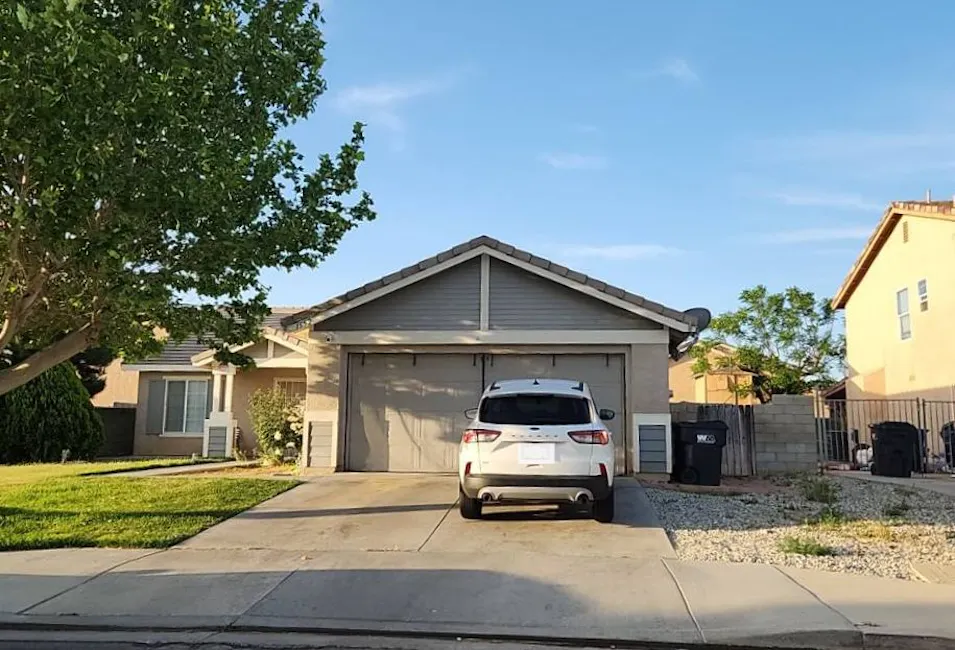 1552 W Ave H5 Lancaster, CA 93534, Los Angeles County