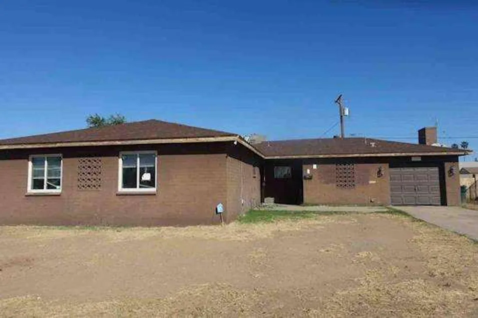 5332 W Wolf St Phoenix, AZ 85031, Maricopa County