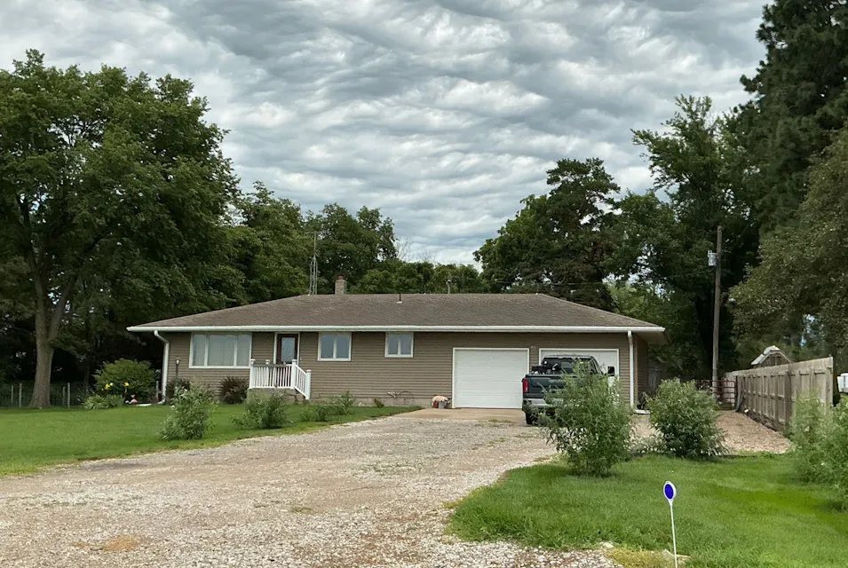 5834 68th St Columbus, NE 68601, Platte County