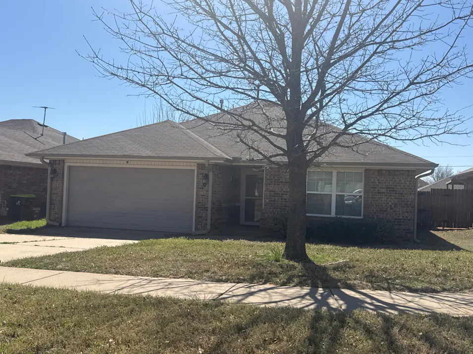 824 Crown Heights Ln Purcell, OK 73080, McClain County