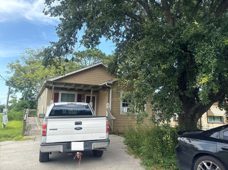 519 Lake Road La Marque, TX 77568, Galveston County