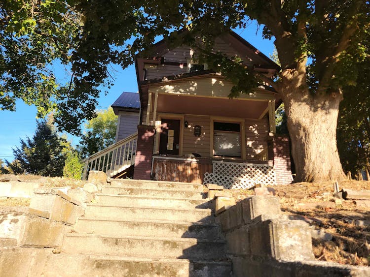 204 South Crosby Street Tekoa, WA 99033, Whitman County