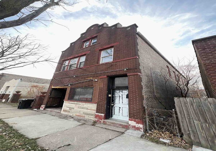 10548-10550 S Corliss Ave Chicago, IL 60628, Cook County
