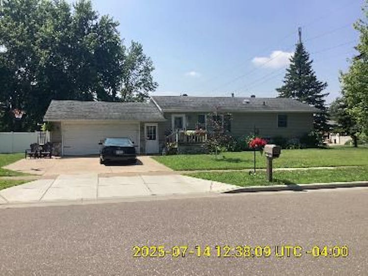 2551 Daniels Ave Altoona, WI 54720, Eau Claire County