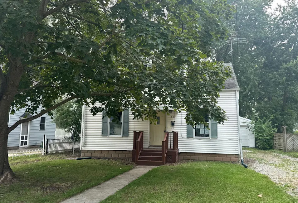 307 S Lake St Neenah, WI 54956, Winnebago County