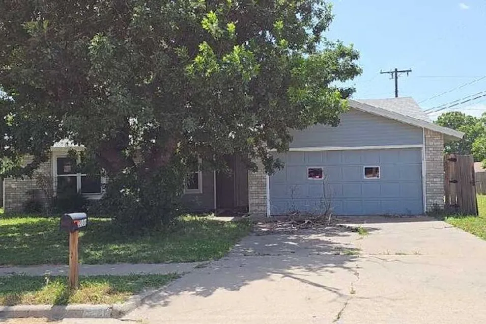 2006 Eisenhower Dr Killeen, TX 76543, Bell County