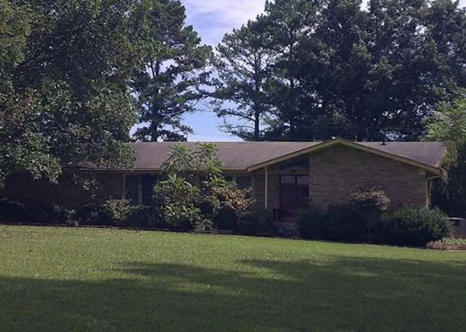 17 W Rd Fayetteville, TN 37334, Lincoln County