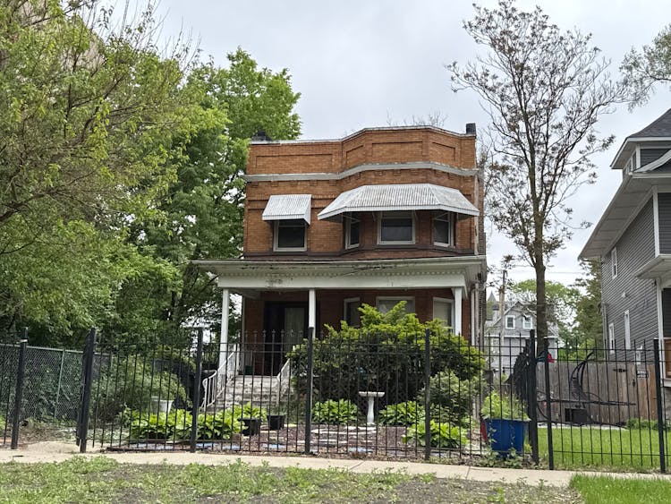 329 N Menard Ave Chicago, IL 60644, Cook County