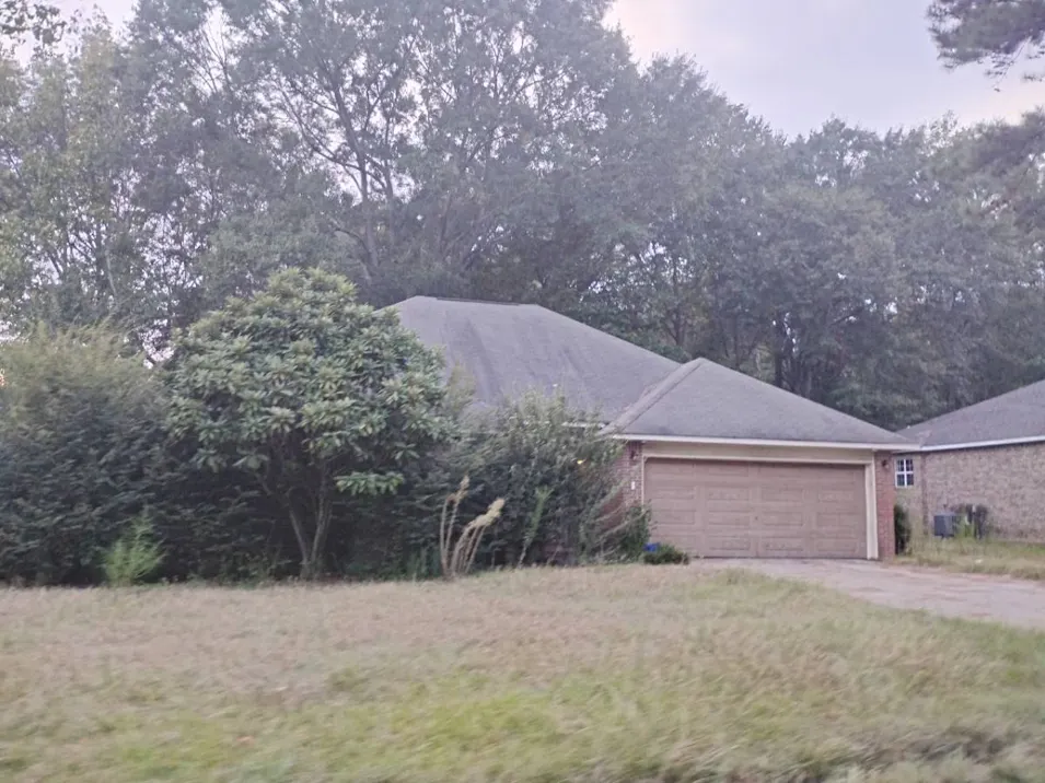29 Hickory Hollow Hattiesburg, MS 39402, Lamar County