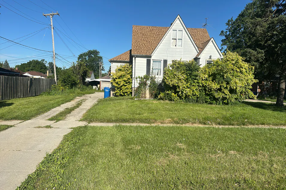 26491 Schoenherr Rd Warren, MI 48089, Macomb County