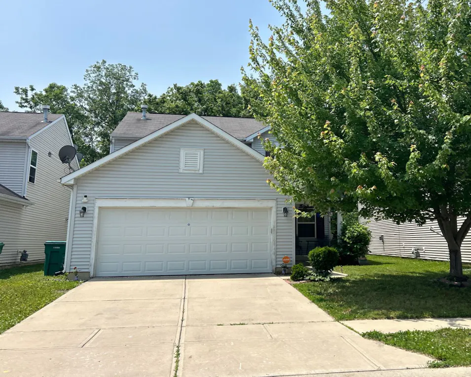 8066 Loveridge Dr Indianapolis, IN 46268, Marion County