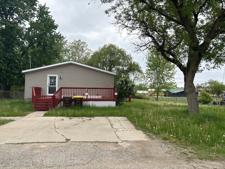55 1st St Sand Lake, MI 49343, Kent County