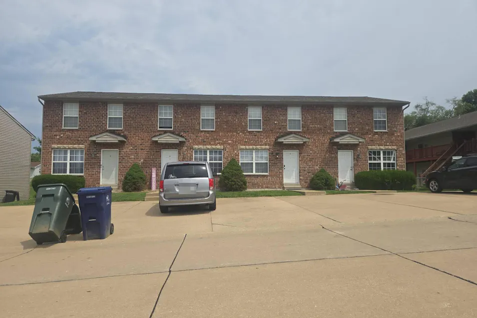 604 Linda Ln Apt, Apartment C Wentzville, MO 63385, St. Charles County