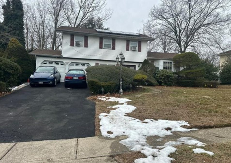65 Landscape Dr Wheatley Heights, NY 11798, Suffolk County