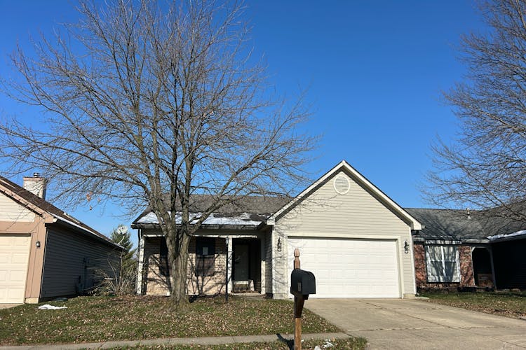 143 Tracy Ridge Boulevard New Whiteland, IN 46184, Johnson County