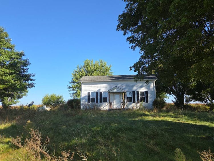 1694 245th Ave Galesburg, IL 61401, Warren County