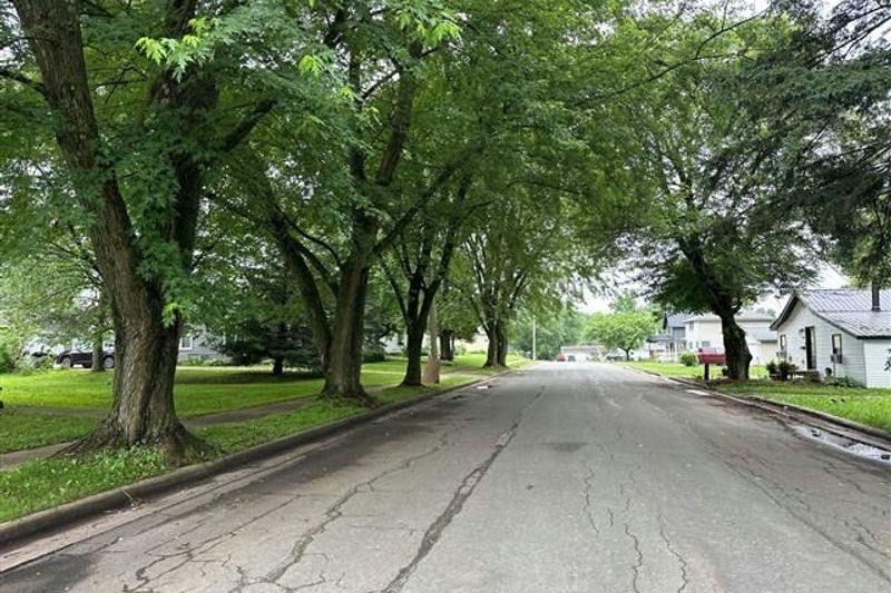 Emery St, Neillsville, WI 54456