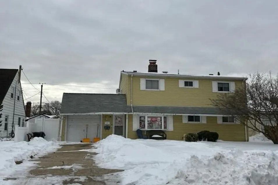 11 Timber Lane Levittown, NY 11756, Nassau County