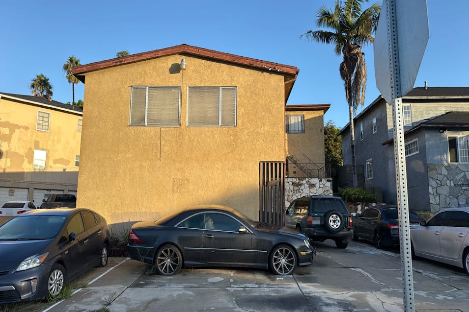 3223 W 84th St Inglewood, CA 90305, Los Angeles County