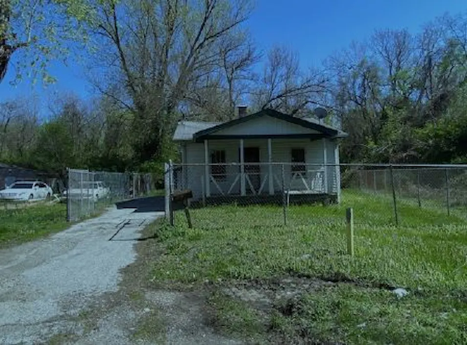 462 N 83rd St East Saint Louis, IL 62203, St. Clair County