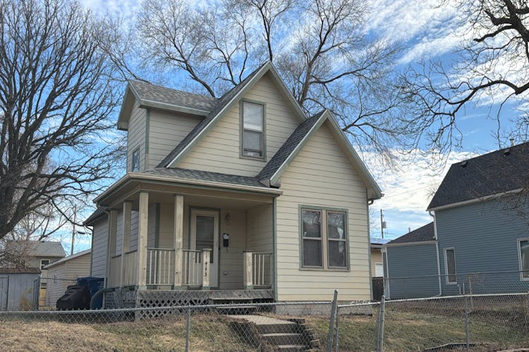 1443 13th St Des Moines, IA 50314, Polk County