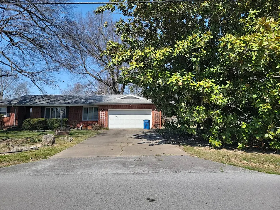 205 W Bennett St Nixa, MO 65714, Christian County