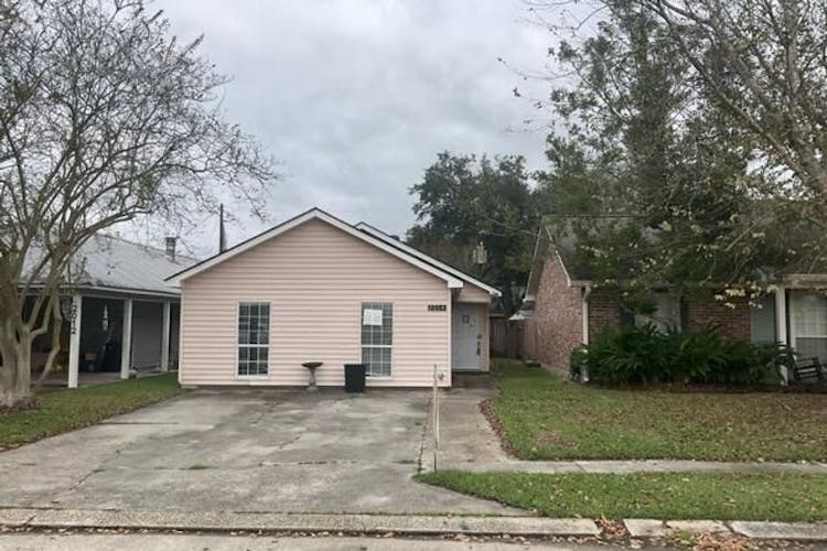 2014 E Parlange St Gonzales, LA 70737, Ascension County