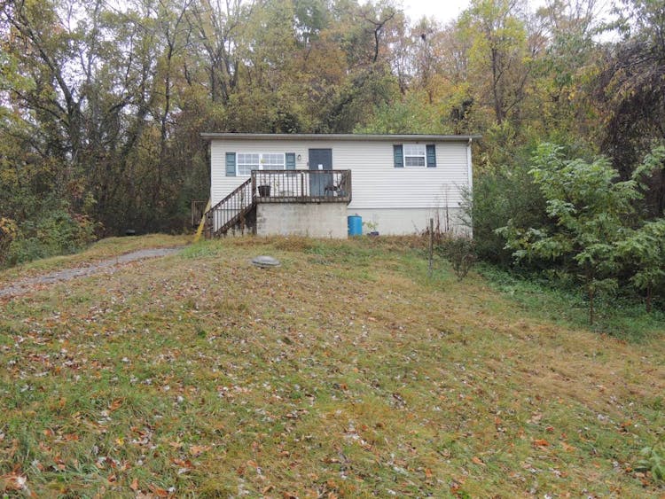 615 E Forrest St La Follette, TN 37766, Campbell County