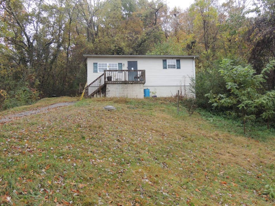 615 E Forrest St La Follette, TN 37766, Campbell County