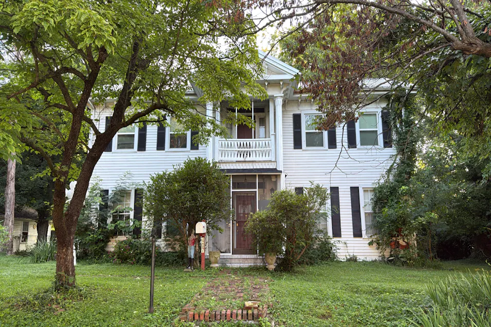 407 W 5th St Metropolis, IL 62960, Massac County