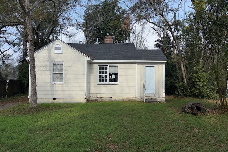 2070 Victory Drive West Mobile, AL 36606, Mobile County