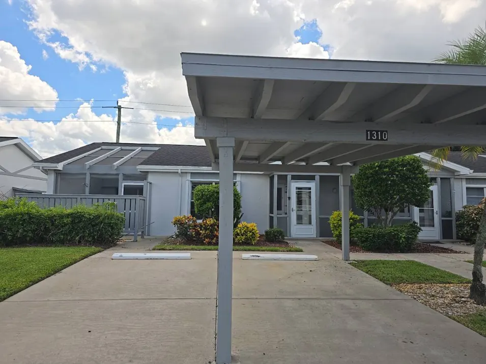 1310 Sandtrap Dr Fort Myers, FL 33919, Lee County