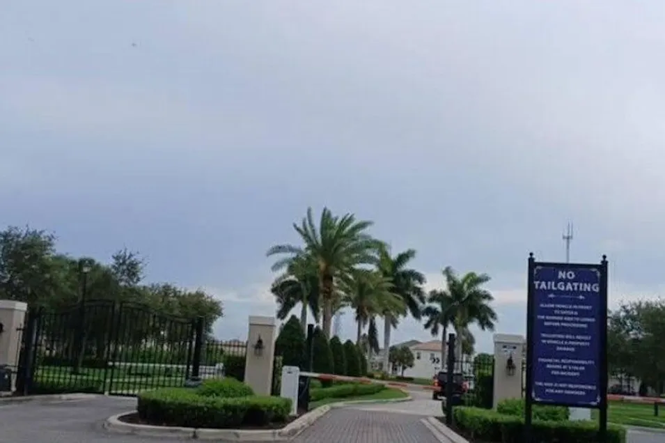 1558 Myrtle Oak Ter Hollywood, FL 33021, Broward County