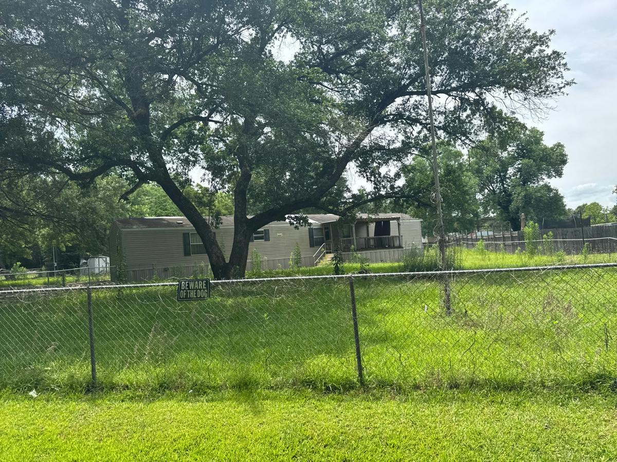 Goldwater Dr, Keithville, LA 71047