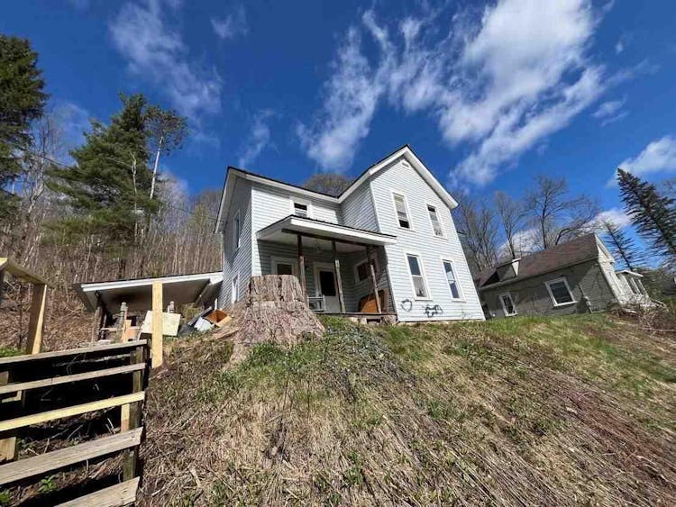 328 S South Ave Bradford, PA 16701, McKean County