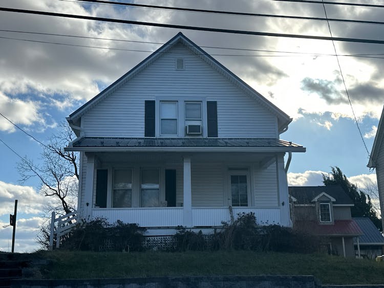 26 W Main St Fawn Grove, PA 17321, York County