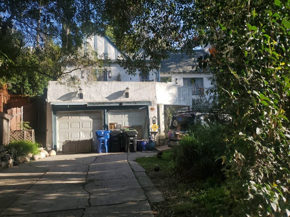 942 Tularosa Dr Los Angeles, CA 90026, Los Angeles County