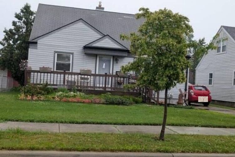 25924 Waldorf St Roseville, MI 48066, Macomb County