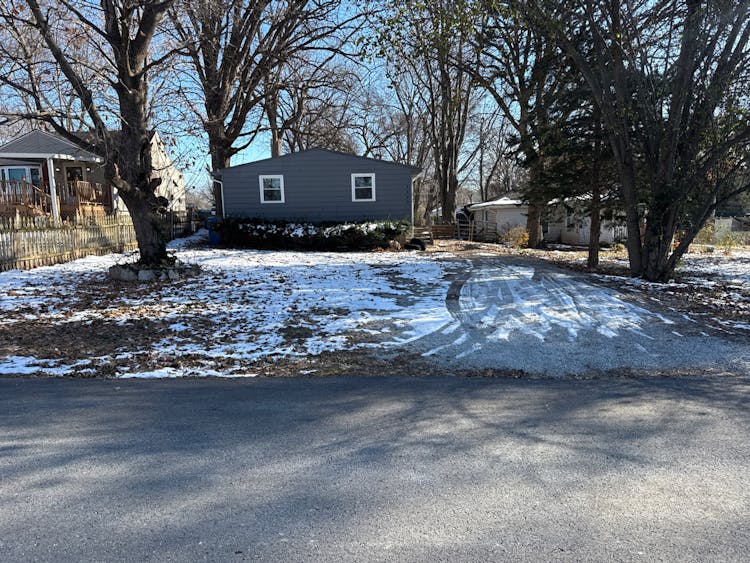 2423 S Claremont Ave Independence, MO 64052, Jackson County