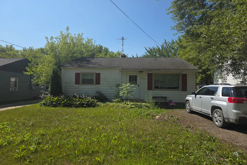 3361 W Lyndon Ave Flint, MI 48504, Genesee County