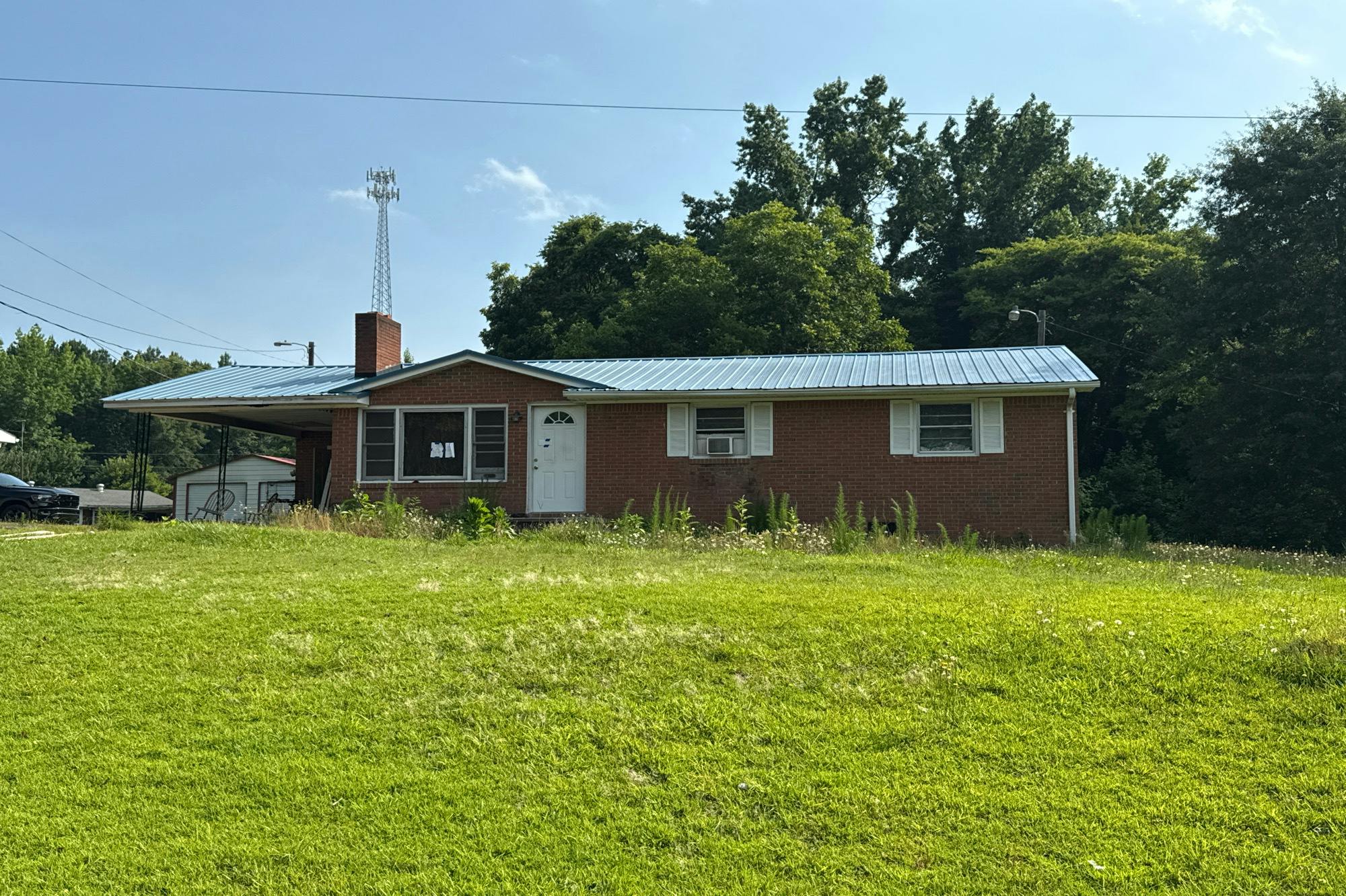Lansford Dr, Wadesboro, NC 28170