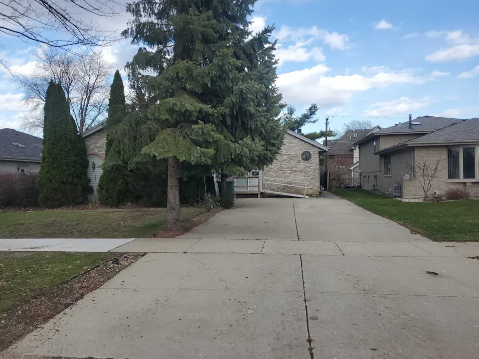 8433 Newland Ave Burbank, IL 60459, Cook County