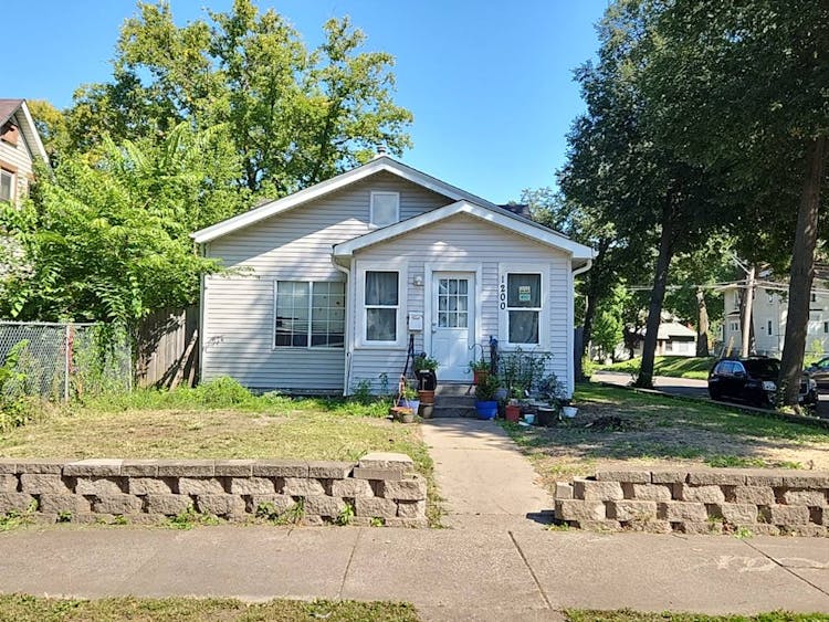 1200 Oliver Ave N Minneapolis, MN 55411, Hennepin County