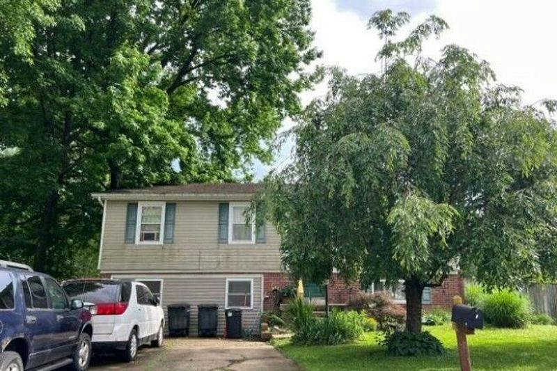 Sportsman Ct, Jeffersonville, IN 47130