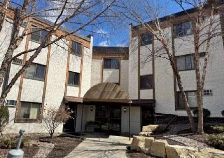 401 E Burnsville Parkway Apt 334 Burnsville, MN 55337, Dakota County