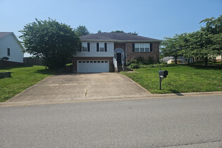 3414 Poplar Hill Clarksville, TN 37043, Montgomery County