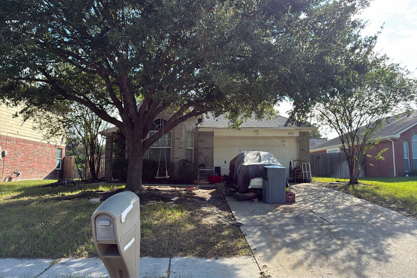 8711 Creek Willow Dr