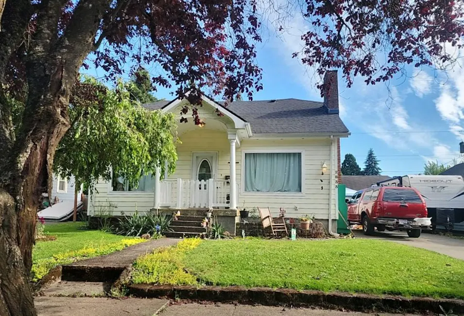 2833 Field St Longview, WA 98632, Cowlitz County